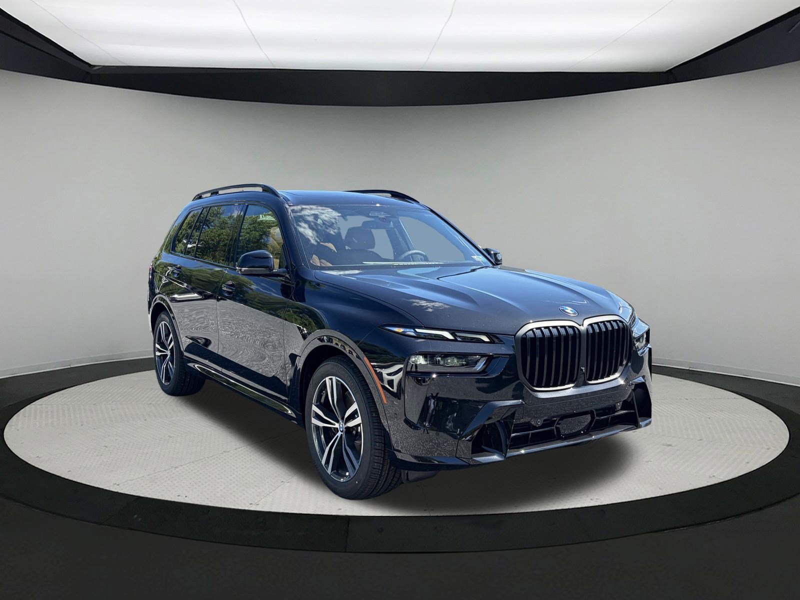 New 2027 BMW X7 xDrive40i w/ M Sport Package AWD/4WD image 3