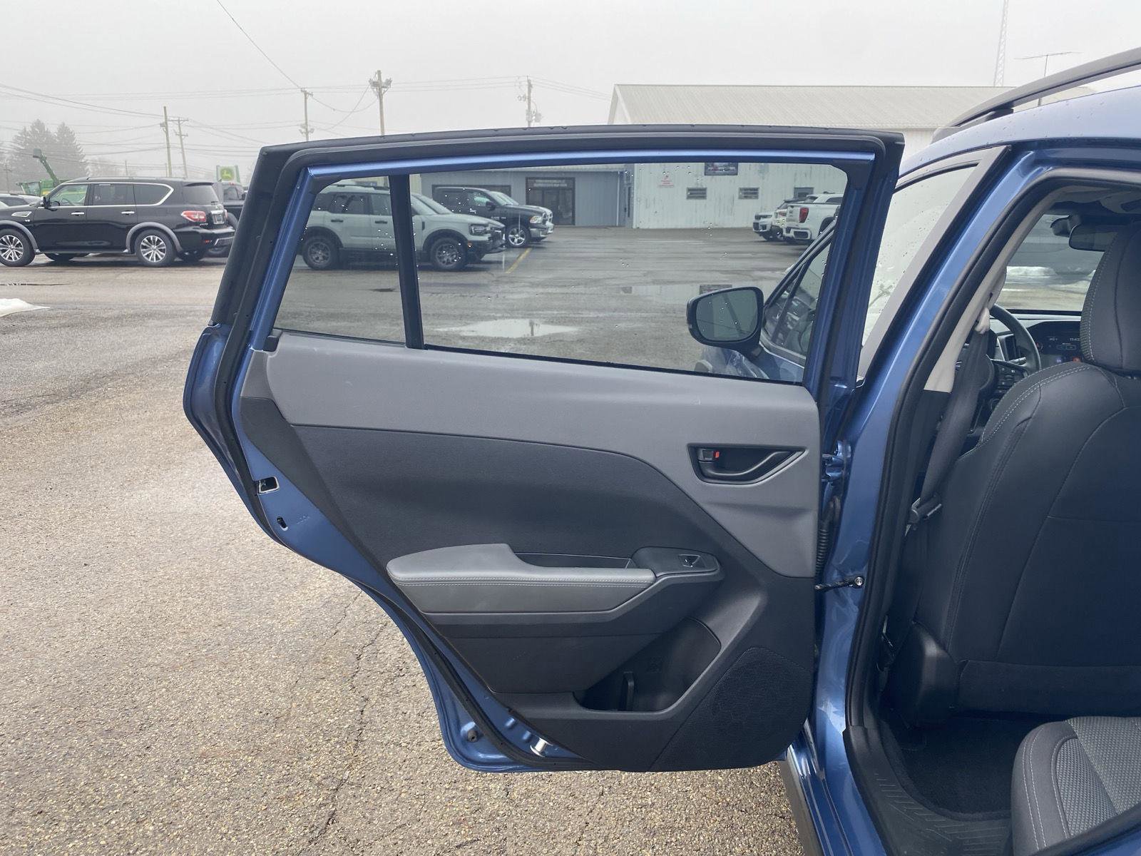 Used 2024 Subaru Crosstrek 2.0i Premium image 21