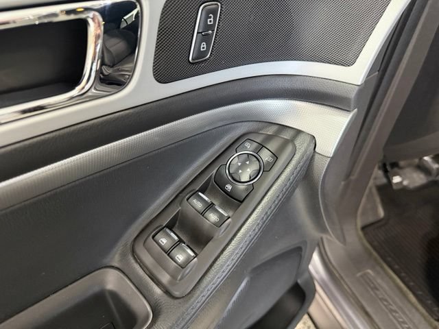 Used 2014 Ford Explorer XLT w/ Equipment Group 201A AWD/4WD image 9
