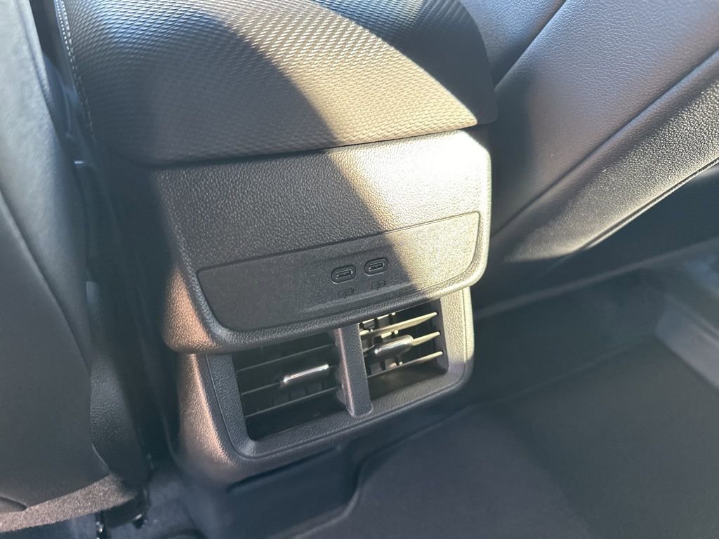 New 2026 Chevrolet Equinox LT image 24