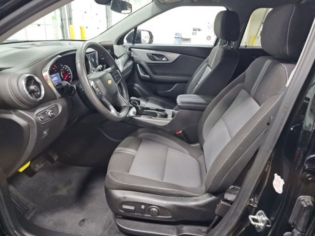 Used 2025 Chevrolet Blazer LT AWD/4WD image 10
