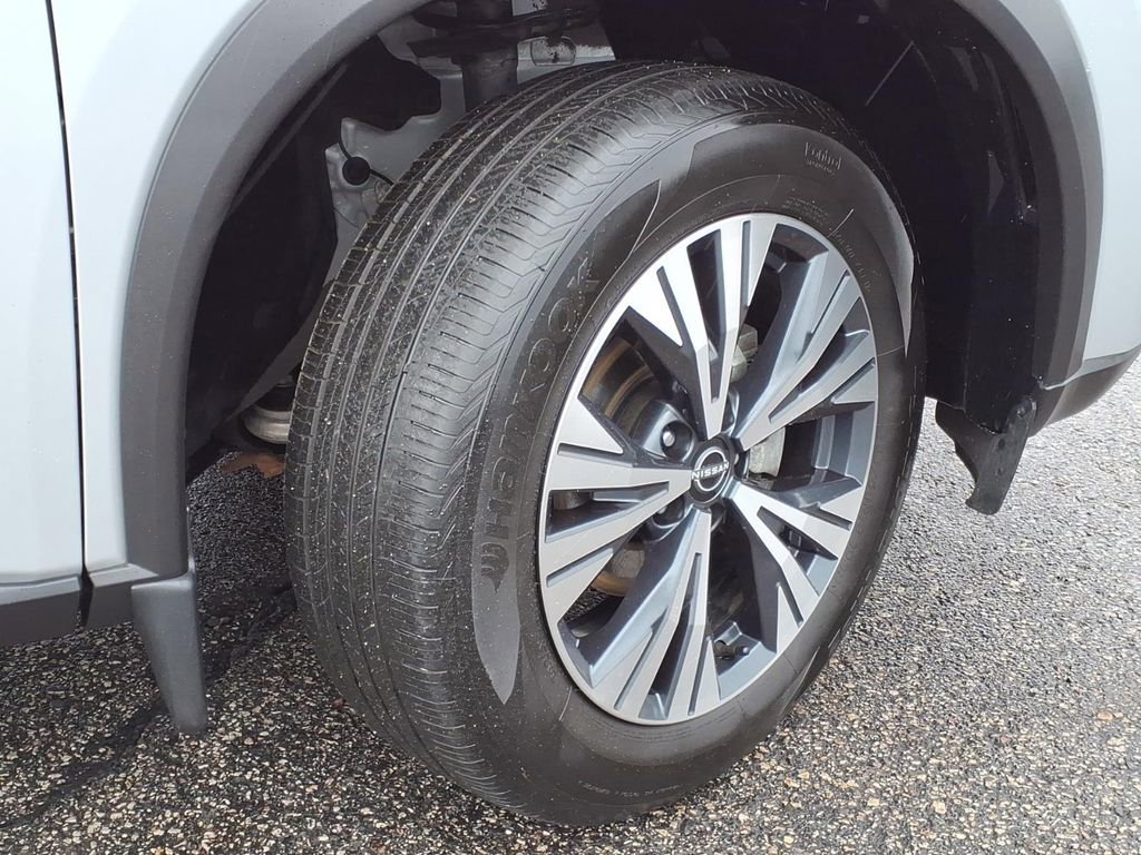 Certified 2023 Nissan Rogue SV w/ SV Premium Package image 4