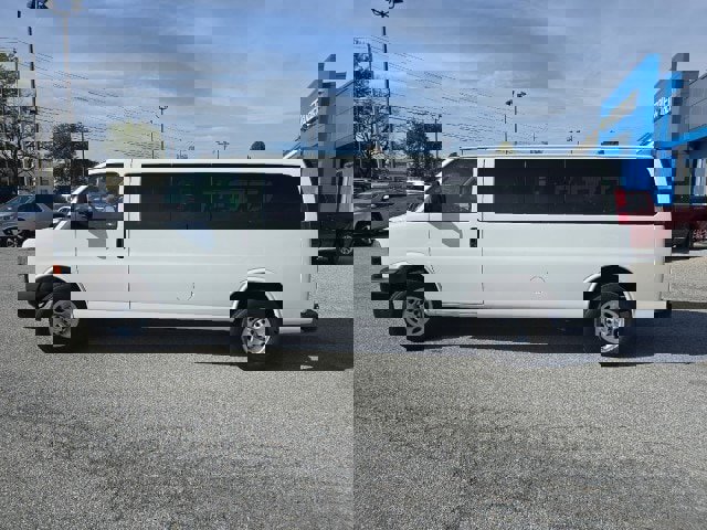 Used 2024 Chevrolet Express 3500 LS image 8