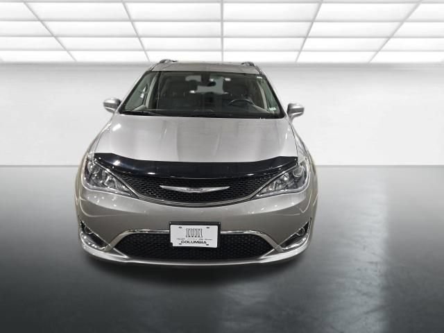 Used 2017 Chrysler Pacifica Touring-L FWD image 9