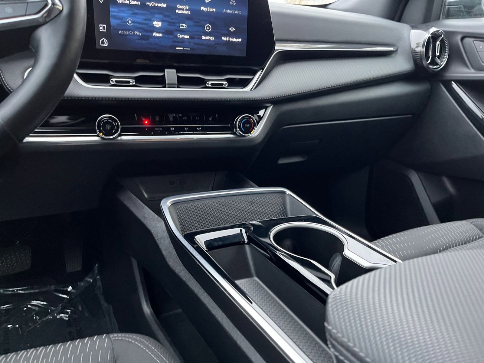 Used 2025 Chevrolet Equinox LT image 41