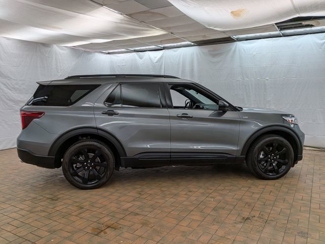 Certified 2024 Ford Explorer ST-Line w/ Class IV Trailer Tow Package image 8