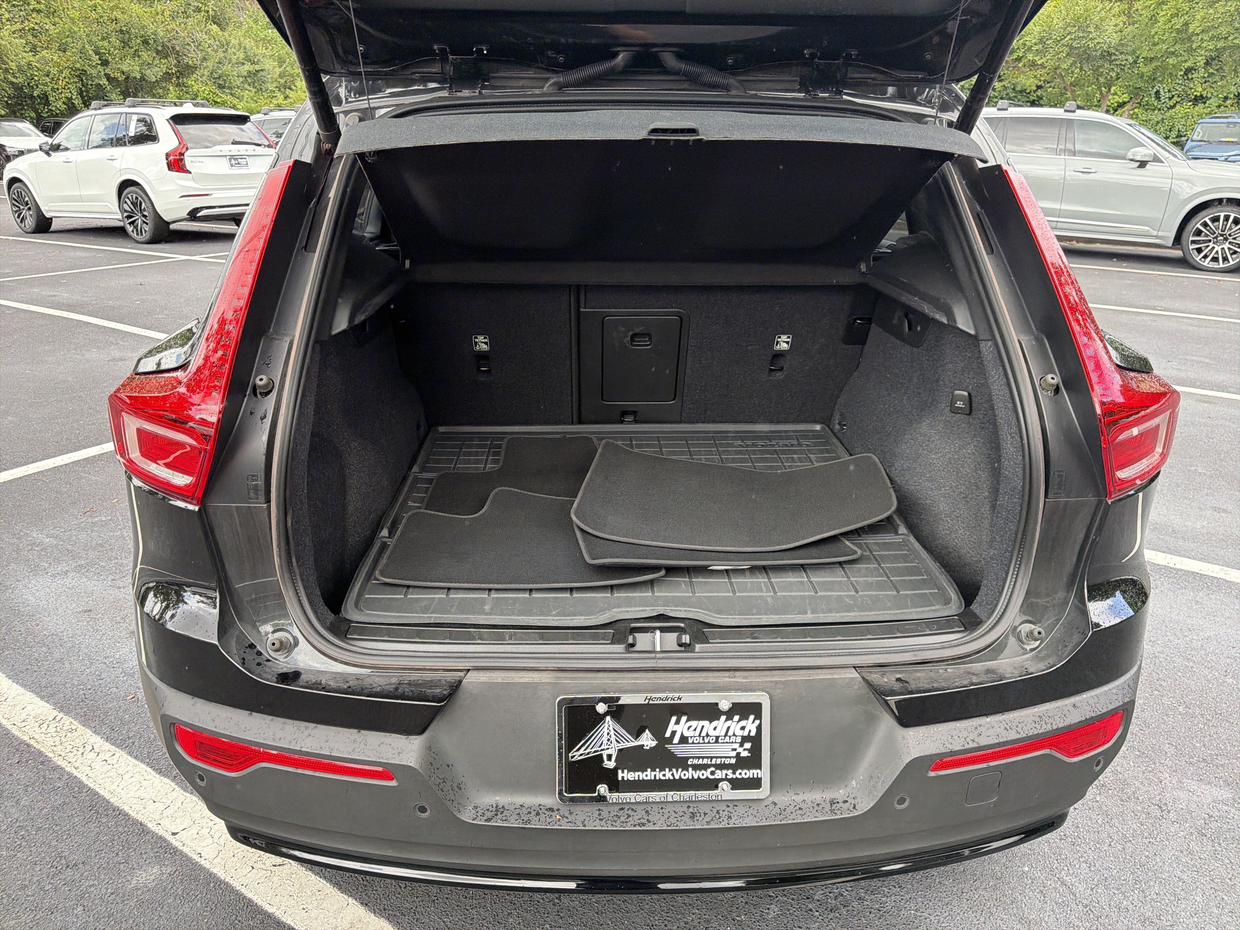 Certified 2026 Volvo XC40 B5 Plus AWD/4WD image 34