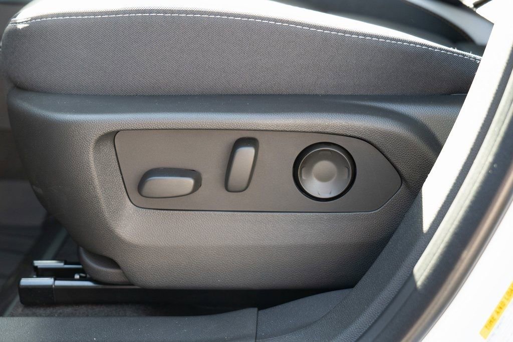 New 2026 Buick Envision Sport Touring image 21
