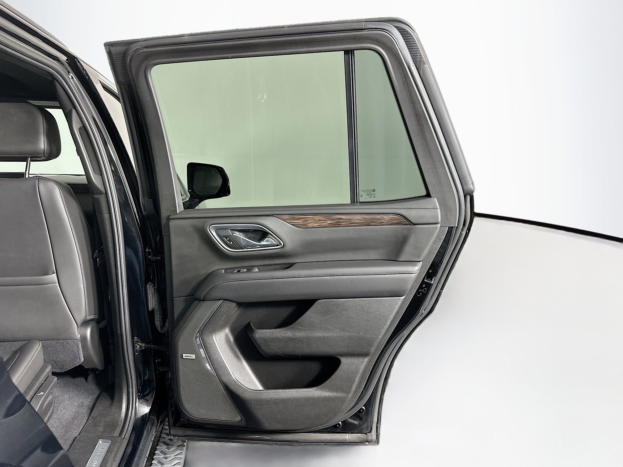 Used 2021 Chevrolet Tahoe Z71 w/ Z71 Signature Package image 33