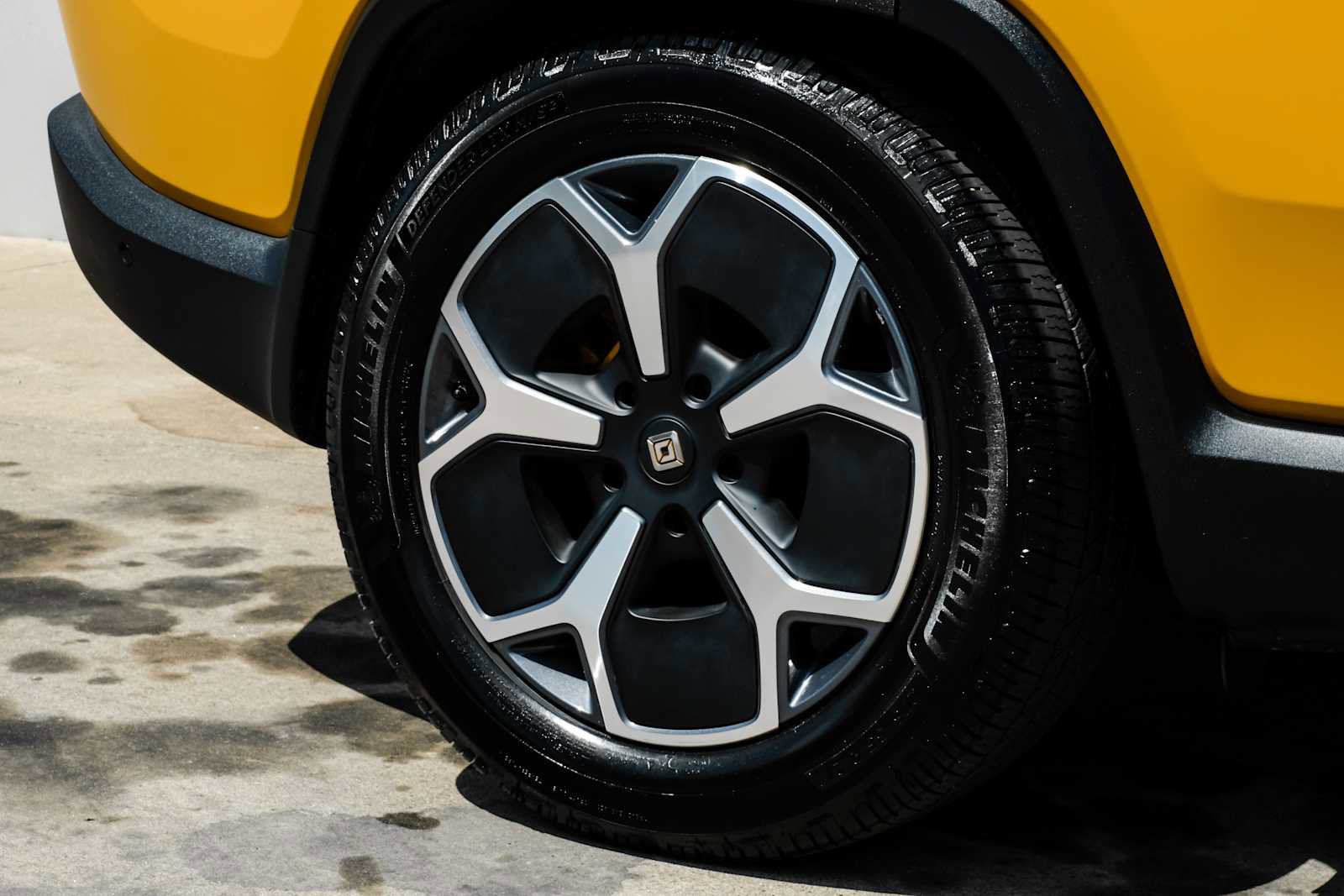 Used 2023 Rivian R1S Adventure image 57