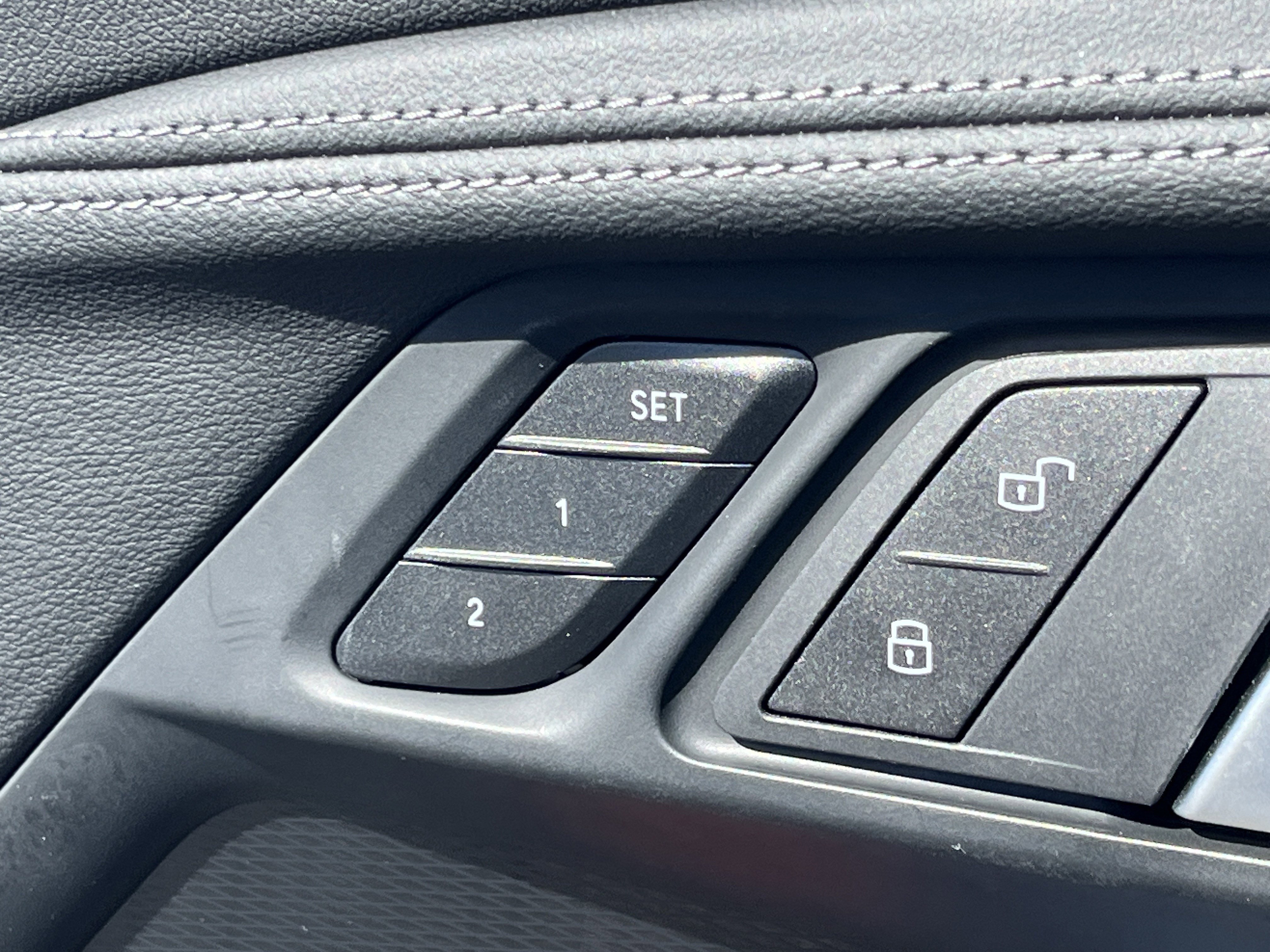 Used 2025 BMW M2 w/ Lighting Package image 17