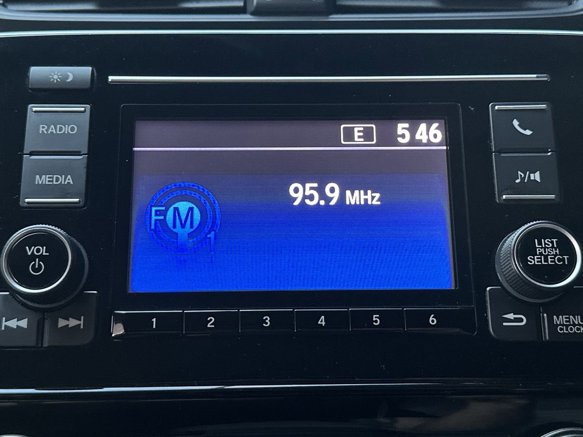 Used 2019 Honda CR-V LX image 12