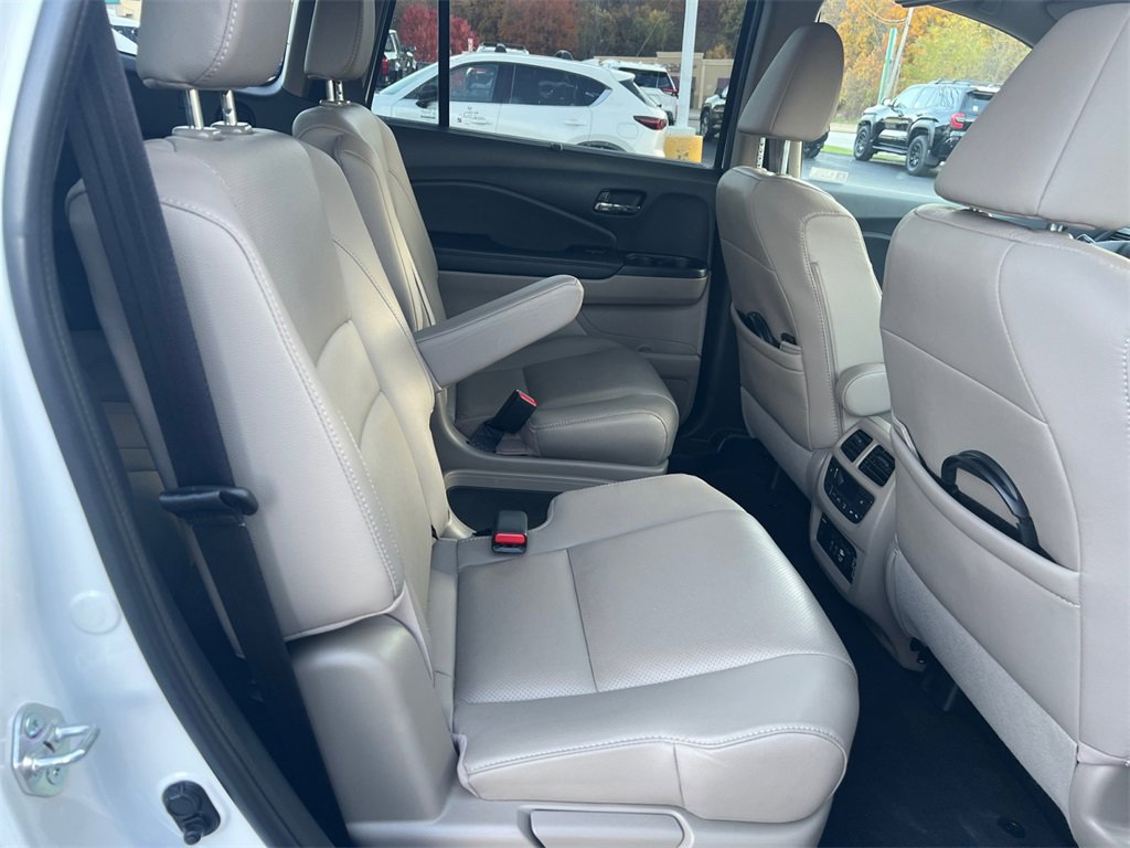 Used 2022 Honda Pilot Elite image 29