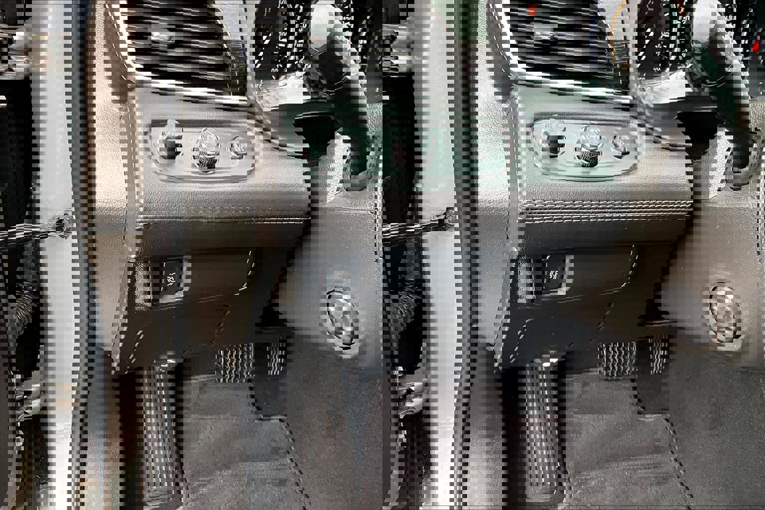 Used 2017 Buick LaCrosse Essence image 29