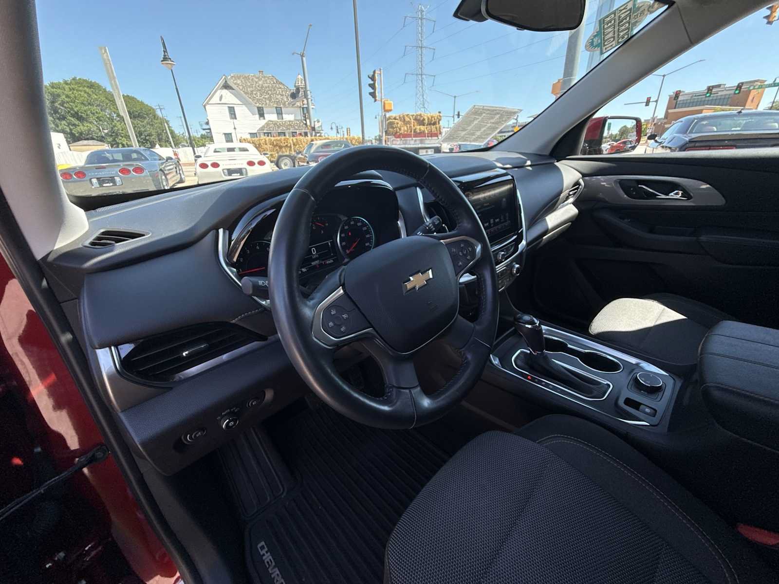 Certified 2018 Chevrolet Traverse LT FWD image 10