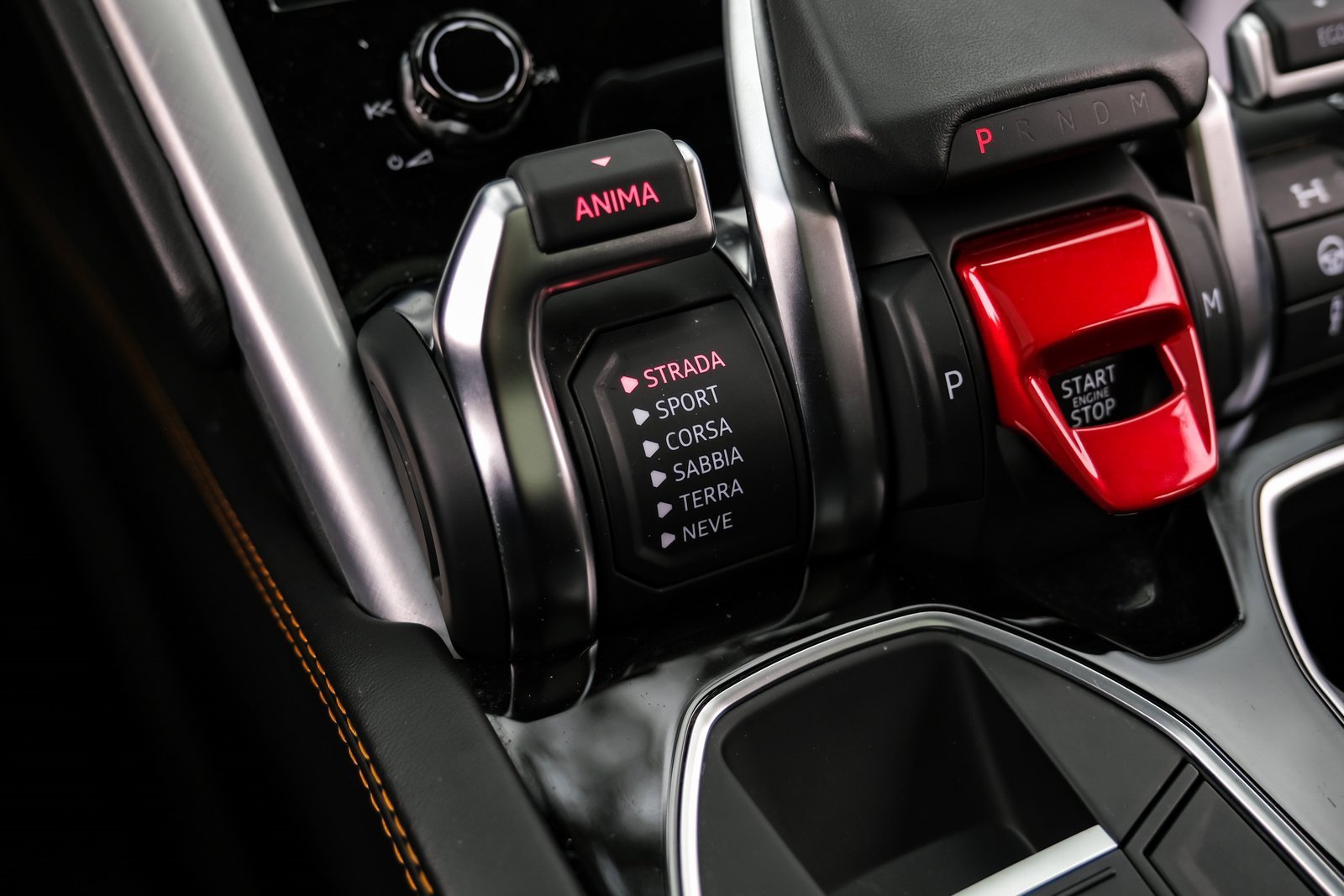 Used 2020 Lamborghini Urus image 25