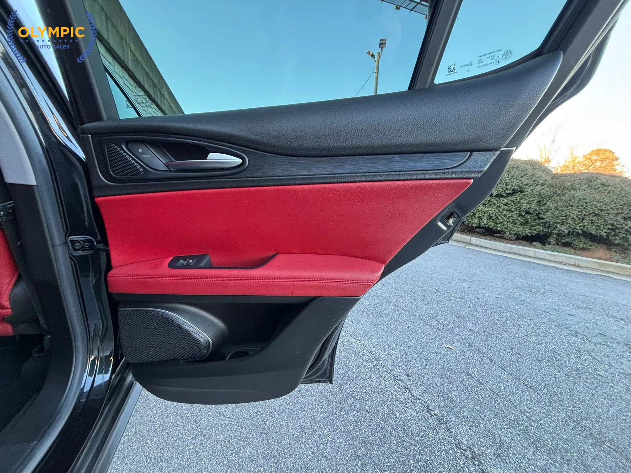 Used 2020 Alfa Romeo Stelvio w/ Nero Edizione image 43