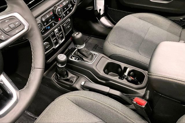 Used 2025 Jeep Wrangler Unlimited Sahara w/ Safety Group image 18
