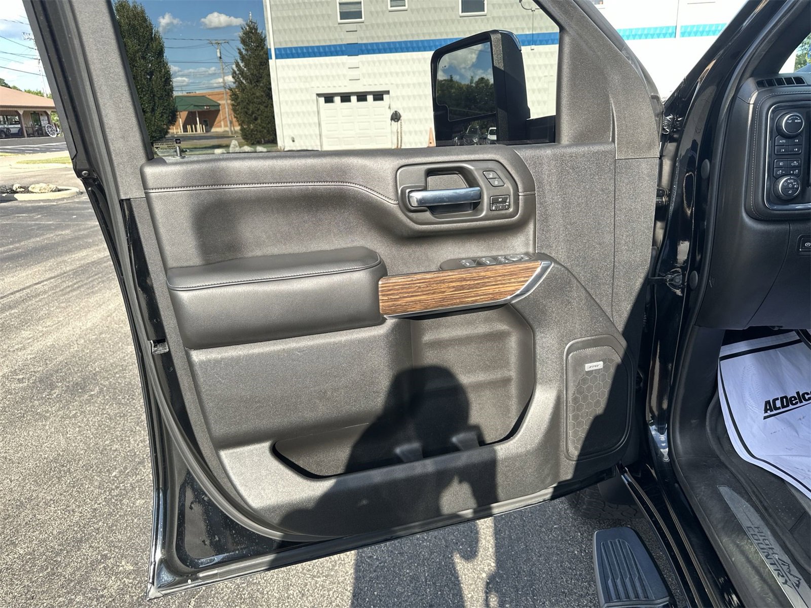 Used 2020 Chevrolet Silverado 2500 High Country w/ Z71 Off-Road Package image 23