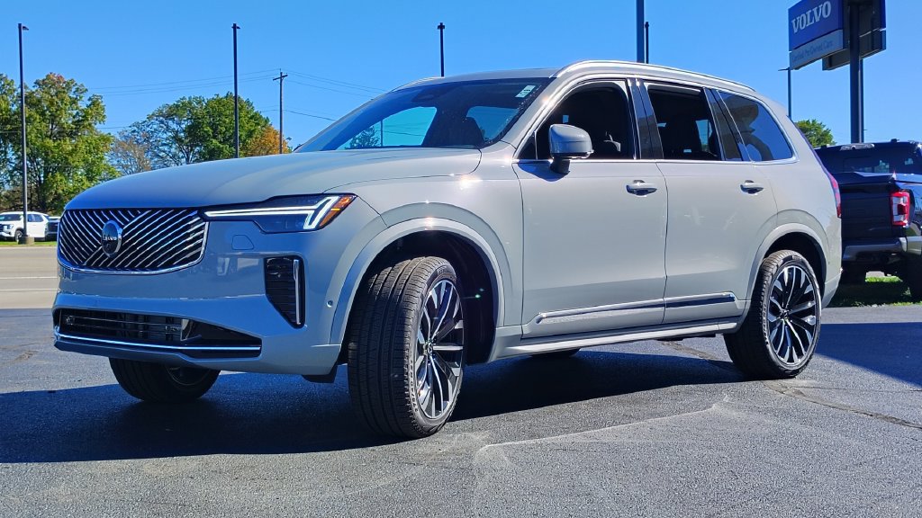 New 2026 Volvo XC90 B6 Plus w/ Protection Package Premier AWD/4WD image 6