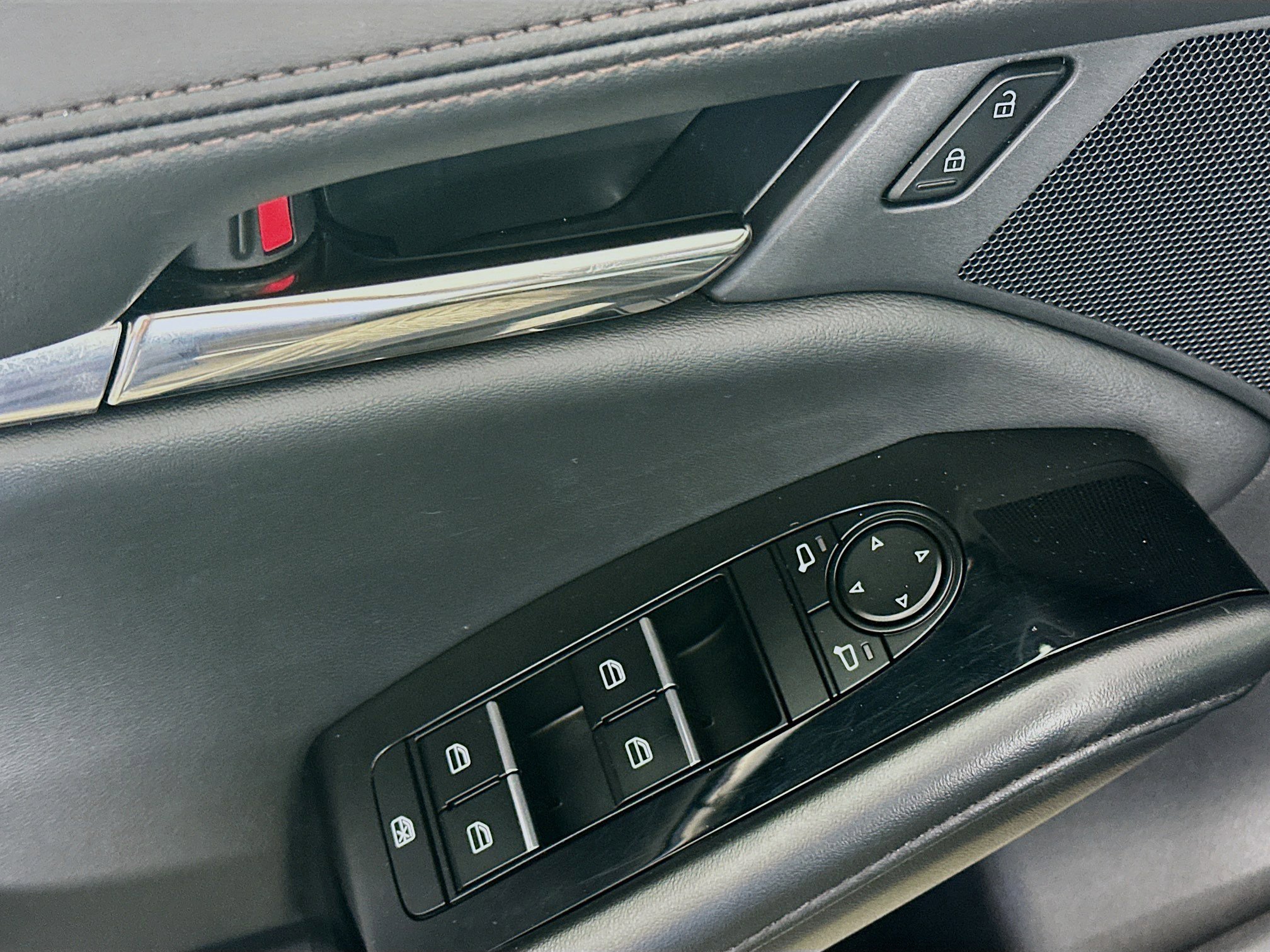 Used 2025 MAZDA MAZDA3 s image 15