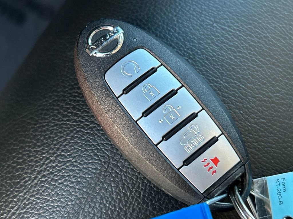 Used 2020 Nissan Pathfinder Platinum image 40