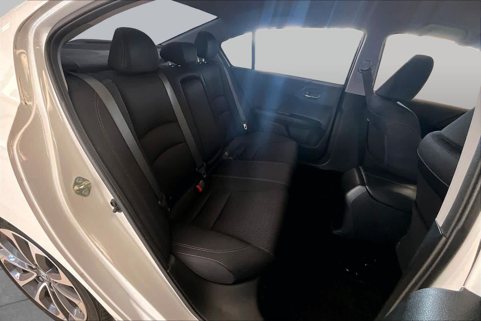 Used 2015 Honda Accord Sport image 19