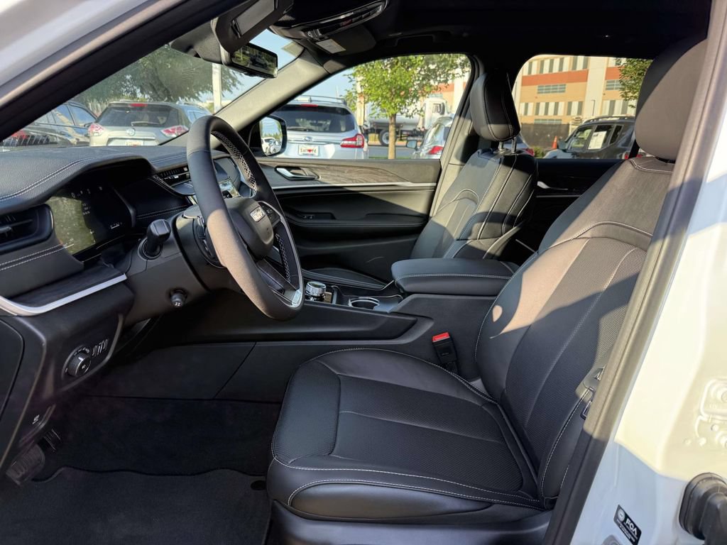New 2026 Jeep Grand Cherokee Limited AWD/4WD image 14