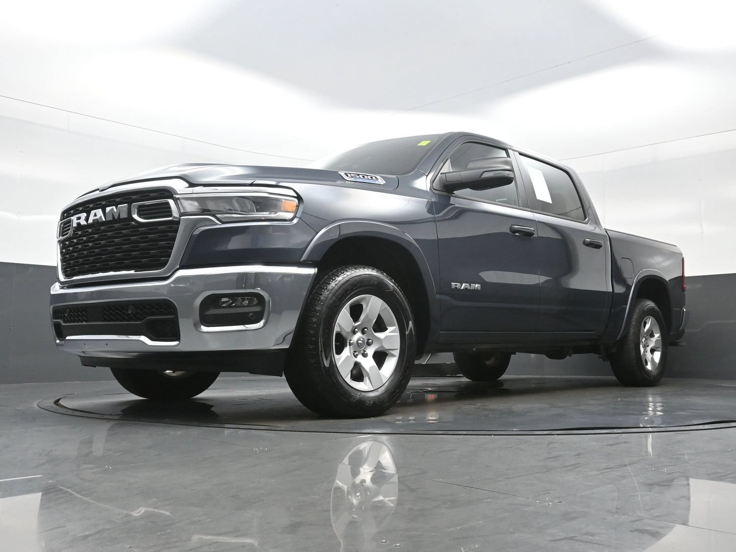 Used 2025 RAM 1500 Big Horn AWD/4WD image 29