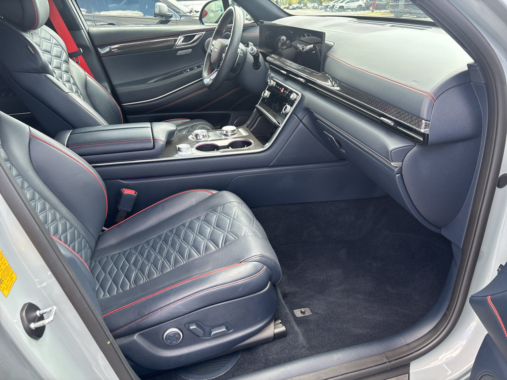 Used 2025 Genesis GV80 3.5T e-SC AWD/4WD image 16
