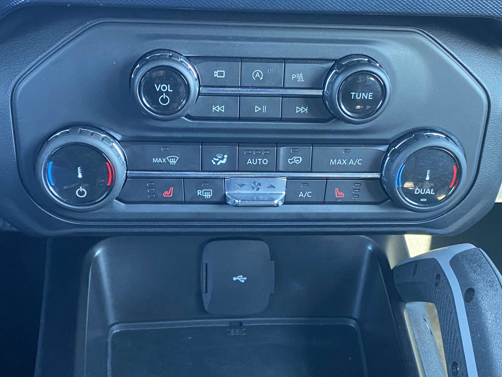 Used 2022 Ford Bronco Outer Banks image 25