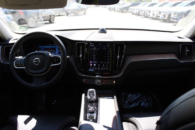Certified 2023 Volvo XC60 B5 Ultimate AWD/4WD image 21