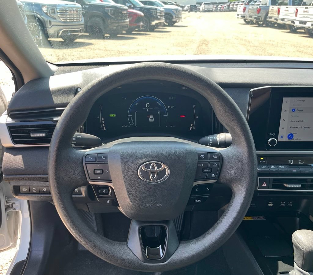 Used 2025 Toyota Camry LE FWD image 21