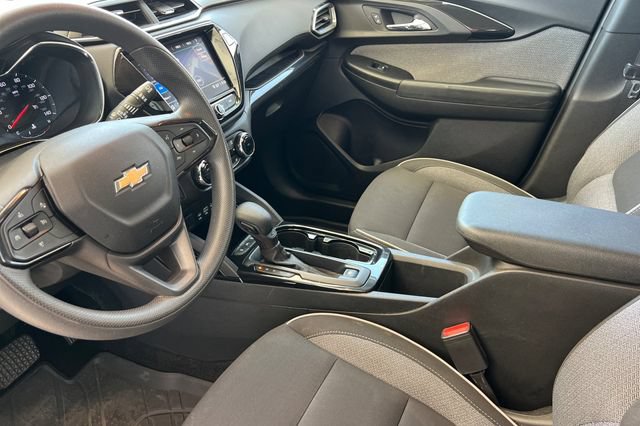 Used 2023 Chevrolet TrailBlazer LT w/ Convenience Package FWD image 10