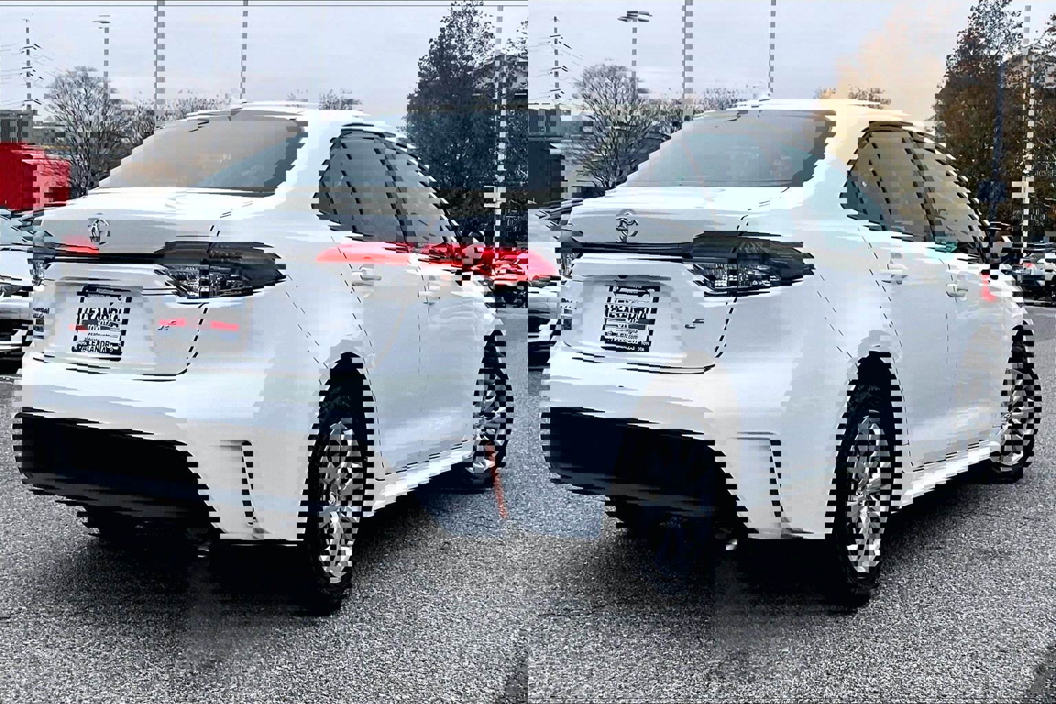 Used 2025 Toyota Corolla LE image 12