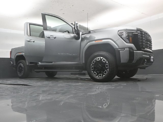 Used 2025 GMC Sierra 3500 Denali Ultimate AWD/4WD image 65