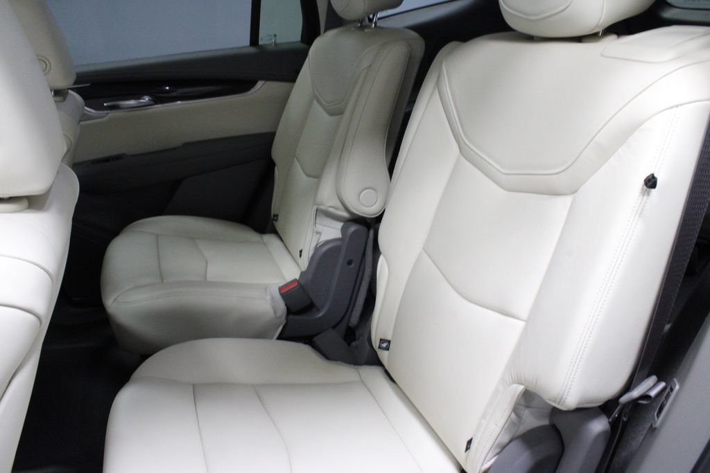 Used 2020 Cadillac XT6 Premium Luxury FWD image 21