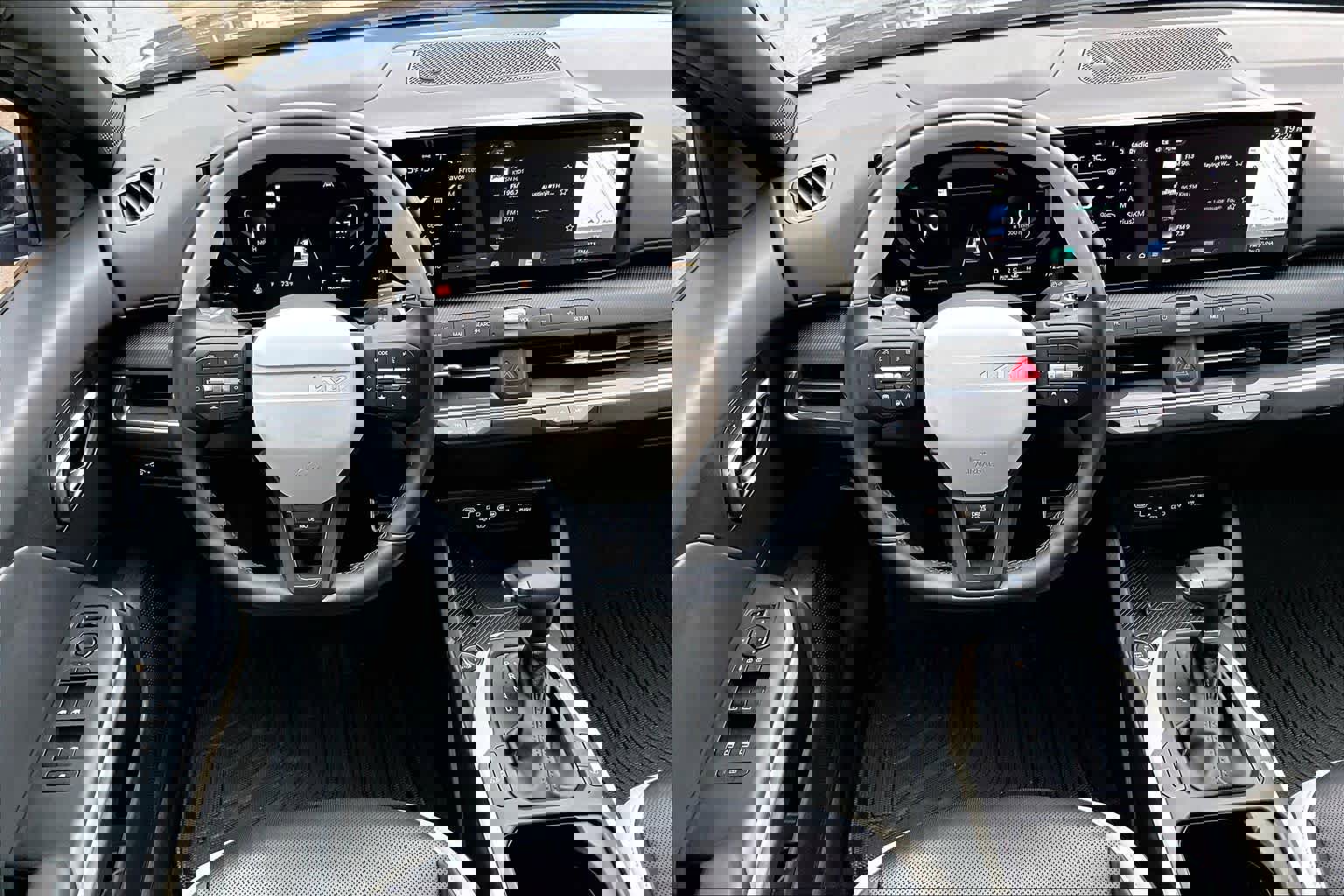 Used 2025 Kia K4 GT-Line Turbo image 6