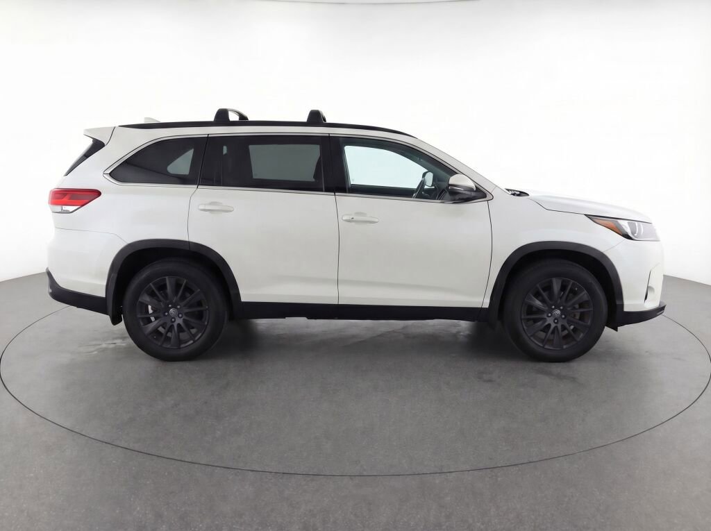 Used 2019 Toyota Highlander SE AWD/4WD image 8