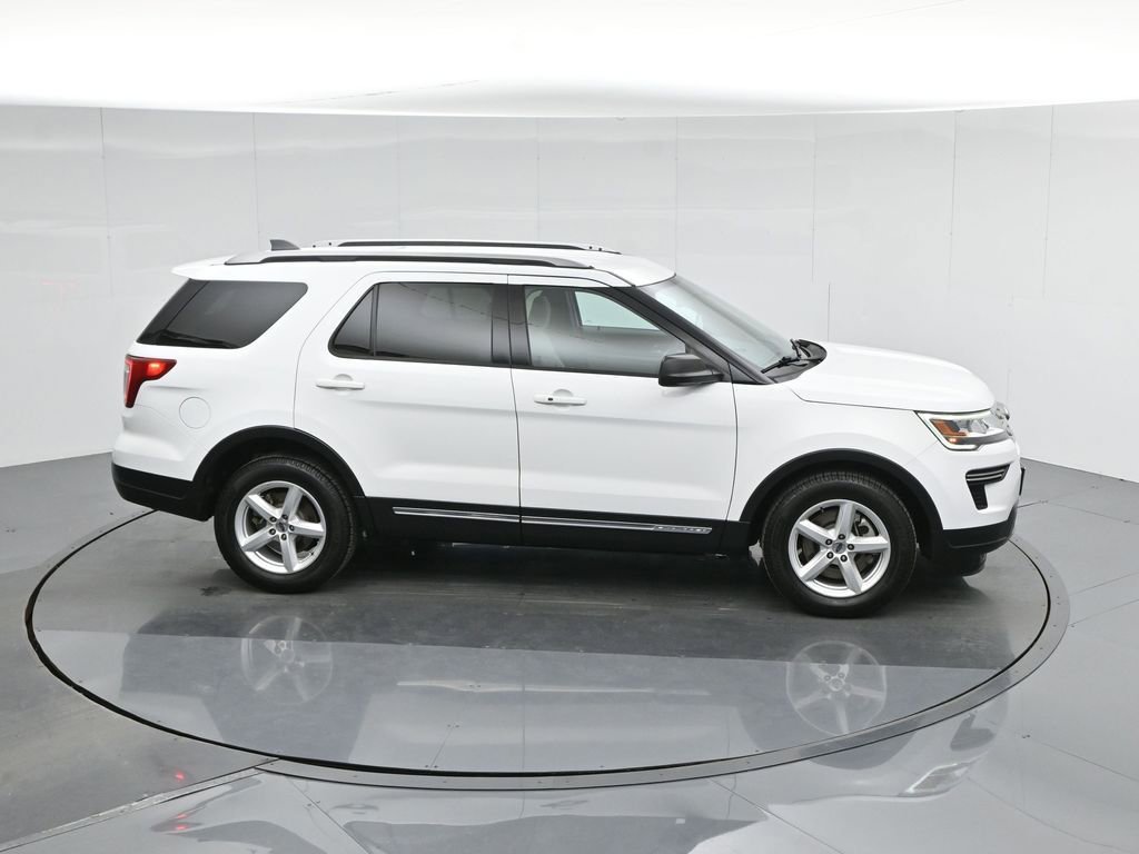 Used 2018 Ford Explorer XLT image 56