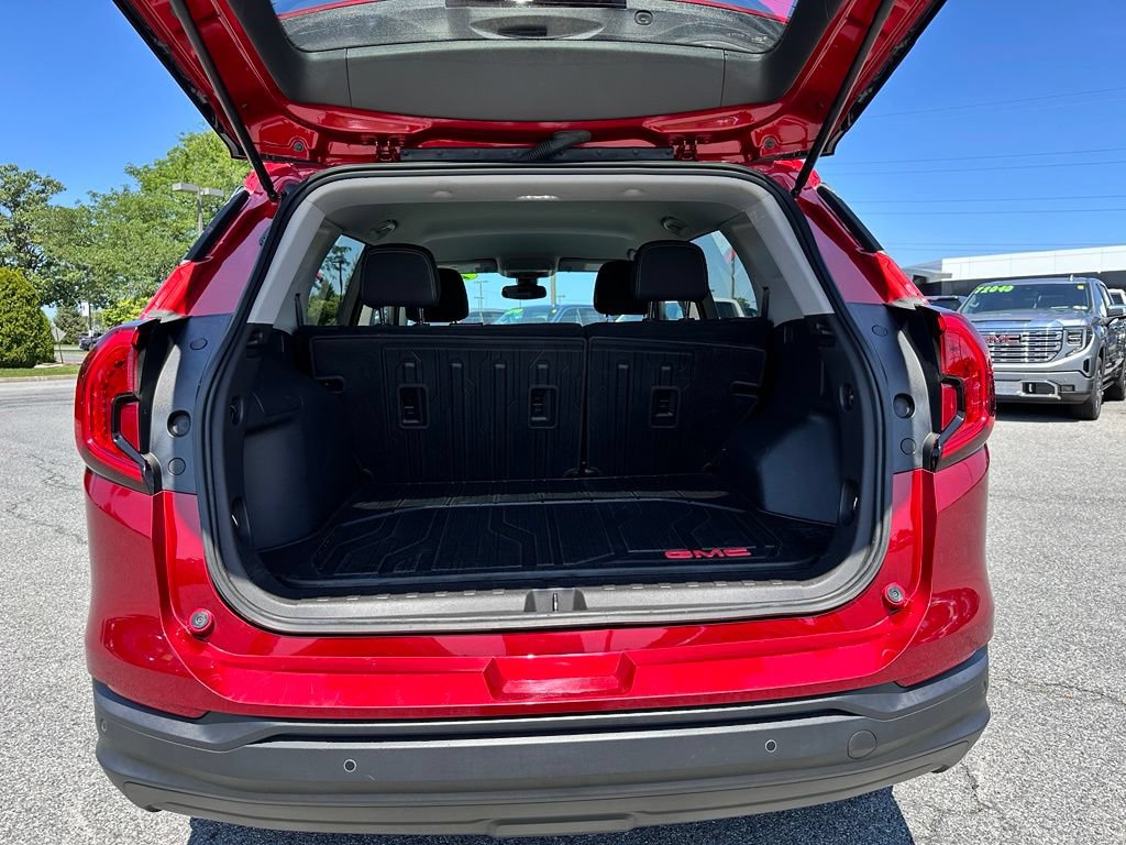 Used 2023 GMC Terrain SLE AWD/4WD image 41