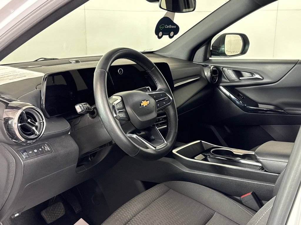 Certified 2025 Chevrolet Equinox LT AWD/4WD image 18
