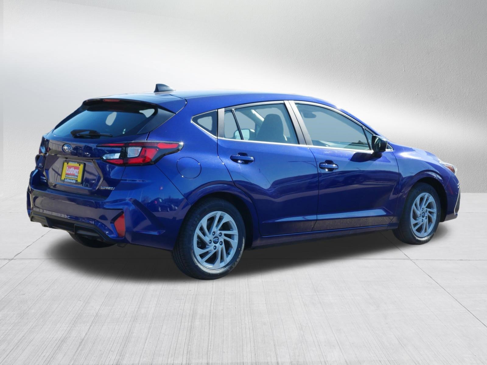 Used 2024 Subaru Impreza 2.0i AWD/4WD image 7
