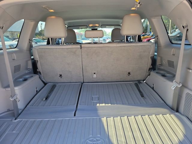 Used 2019 Toyota Highlander Plus AWD/4WD image 10