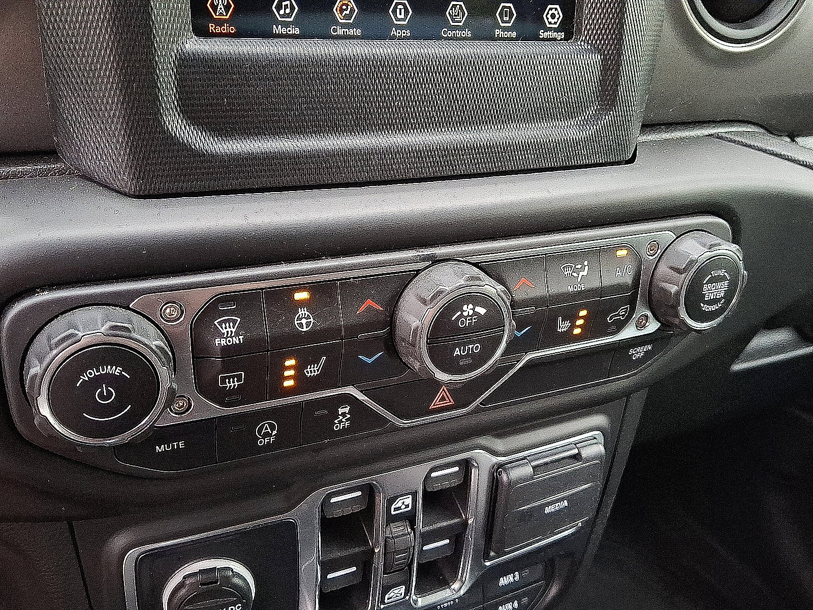 Certified 2023 Jeep Wrangler Unlimited Sport AWD/4WD image 16