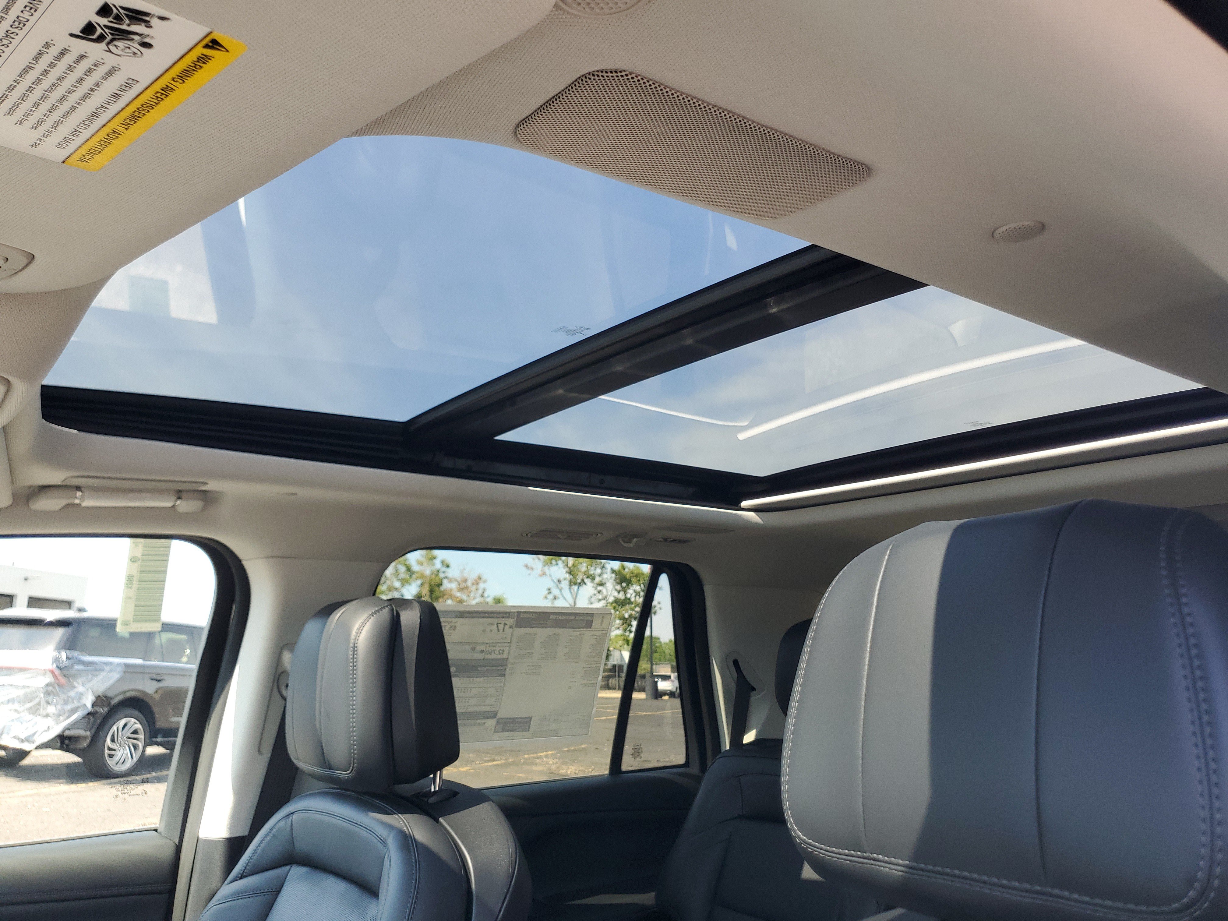 New 2027 Lincoln Navigator Reserve AWD/4WD image 11
