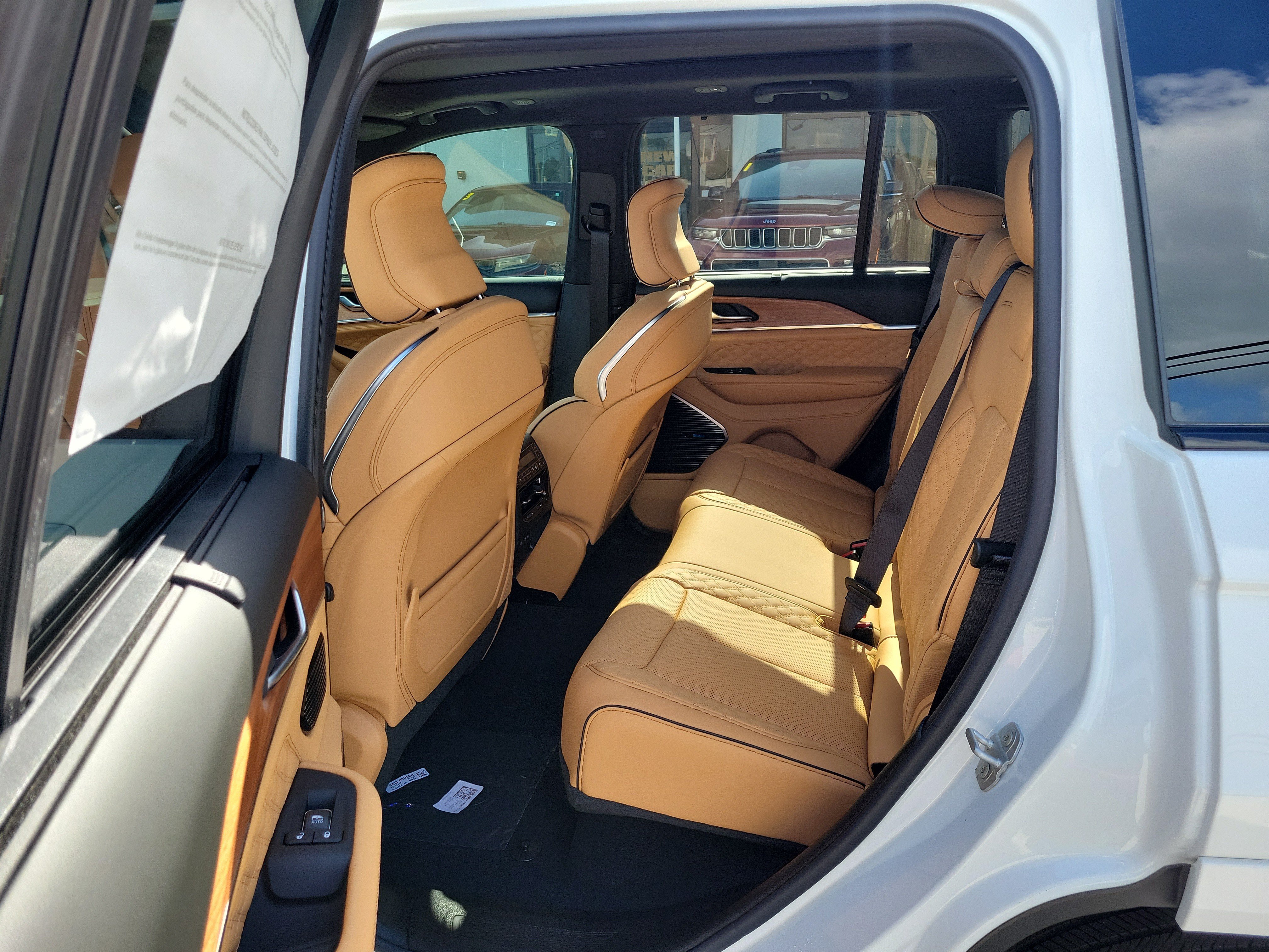New 2026 Jeep Grand Cherokee Summit AWD/4WD image 12