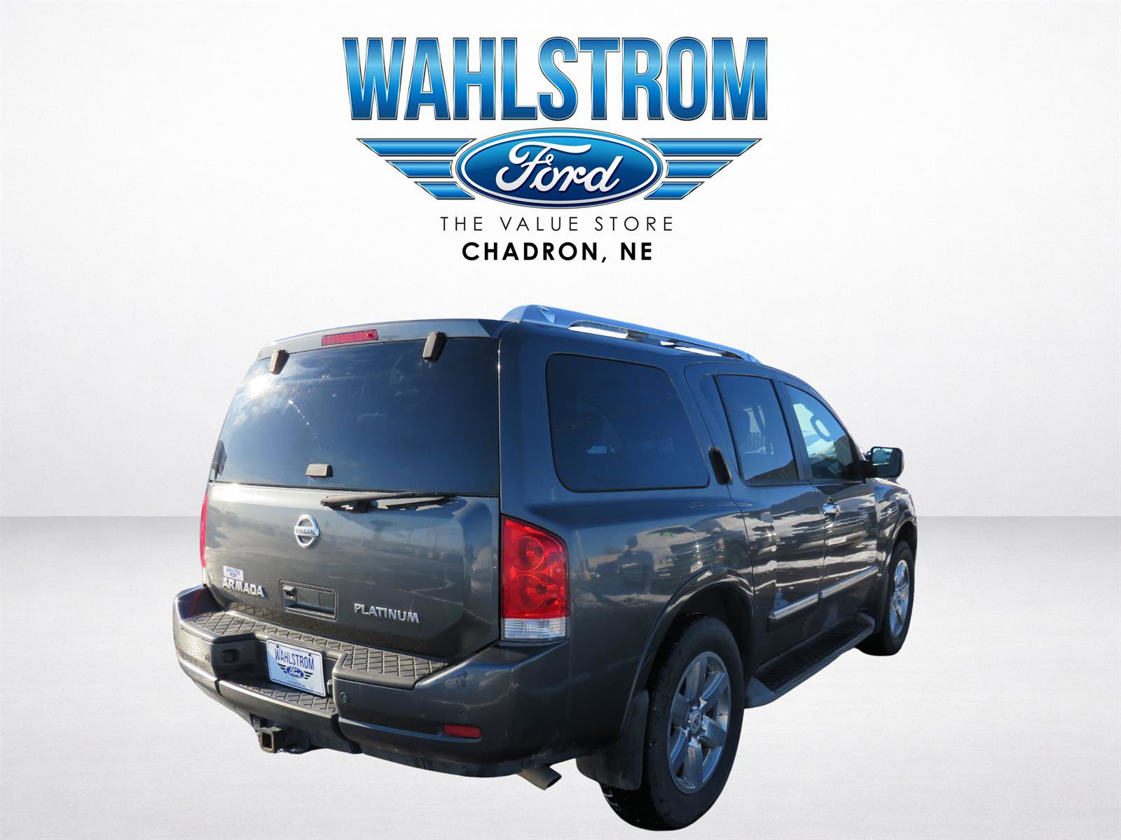 Used 2011 Nissan Armada Platinum w/ 2nd Row Captain Seat Pkg image 5