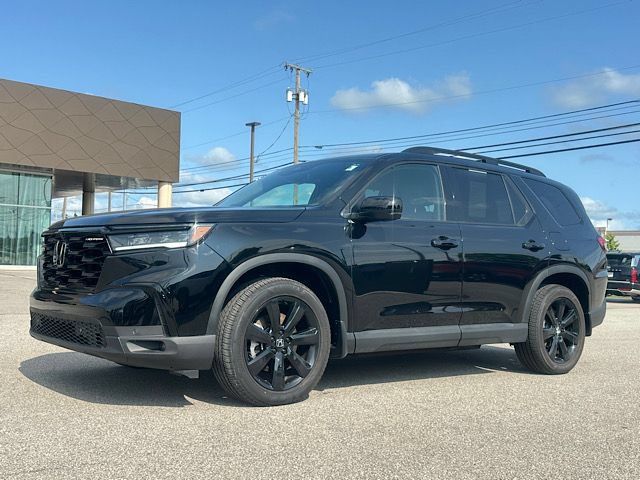 Used 2025 Honda Pilot Black Edition image 2