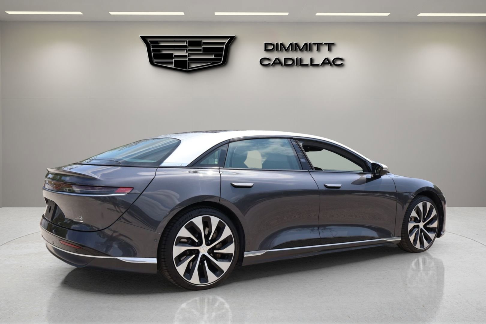 Used 2022 Lucid Air Grand Touring image 5